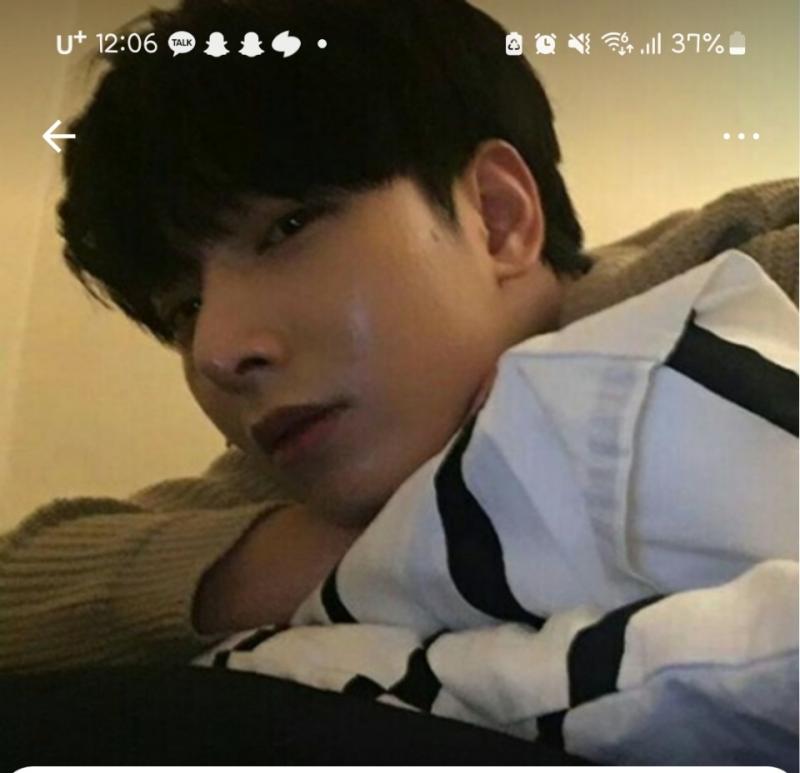 이건데 혹시 누군지 아는 사람 진짜 나왔으면 좋겠다..............