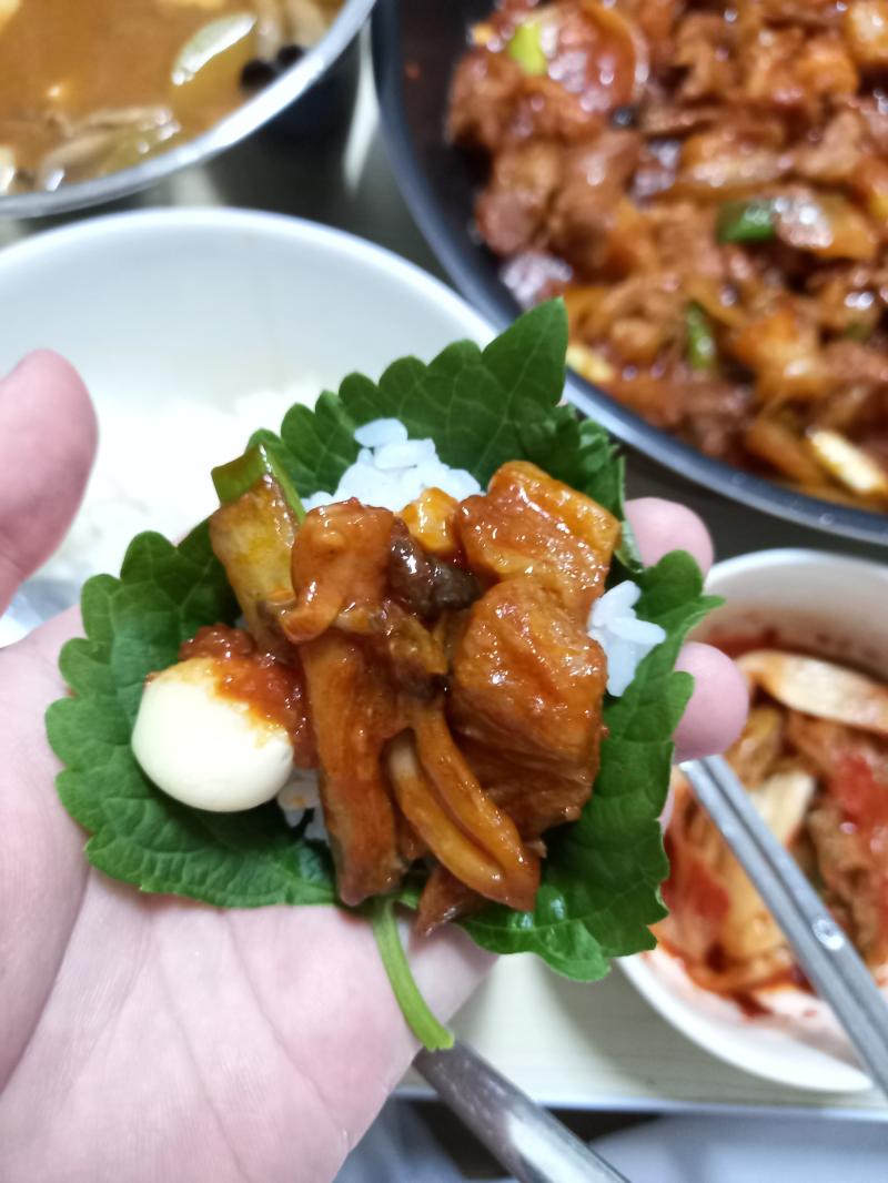 제육볶음 베이컨 크림 파스타
