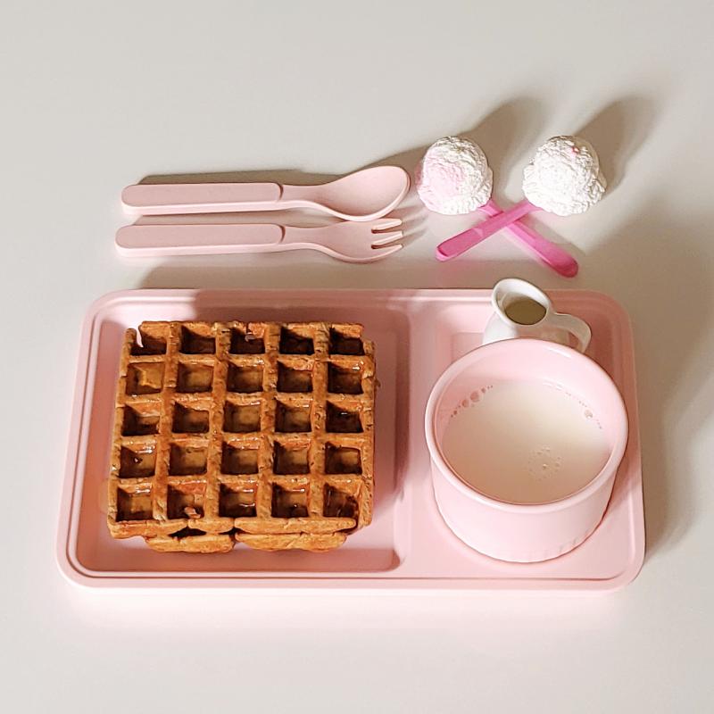 오트밀와플🧇 우유🥛 💬 오늘 무심코 몸무게를 쟀다가 충격 먹어서 식단함
