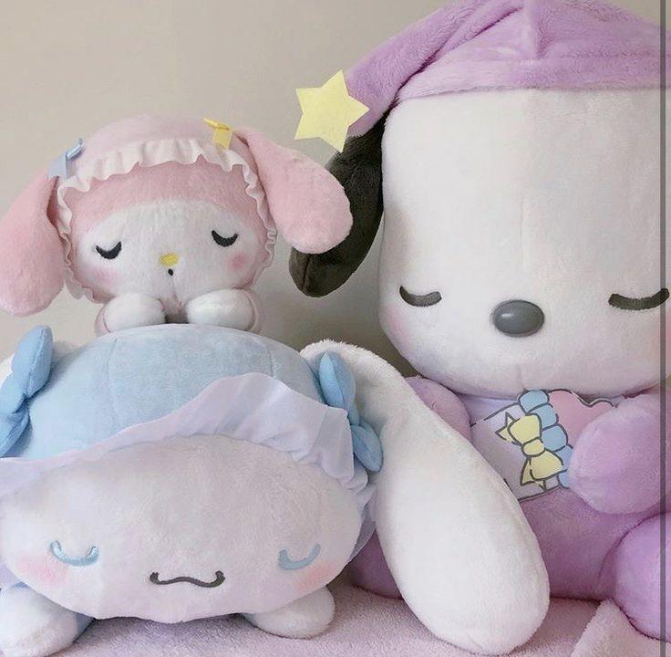 다 같이 자는 산리오 인형들