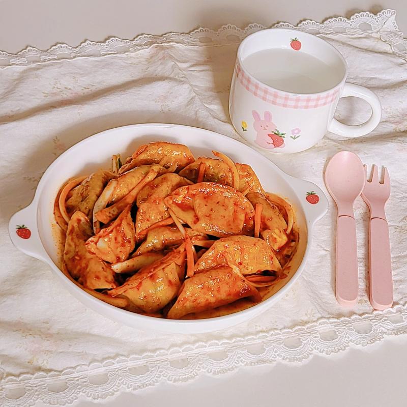 비빔만두 💬 감기 걸리니까 매콤새콤한거 땡겨서 비빔만두 해모굼