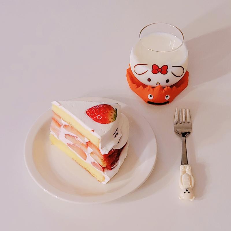 딸기케이크🍰 우유🥛 💬 이걸 안올릴뻔 콜링우드 딸케가 이근방 딸케집중 젤 마싯듬
