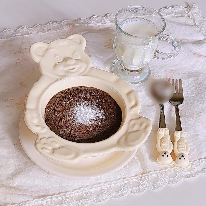 퐁당 오 쇼콜라🍫 우유🥛 💬 이번엔 곰돌이 그릇에도 구워봄💛