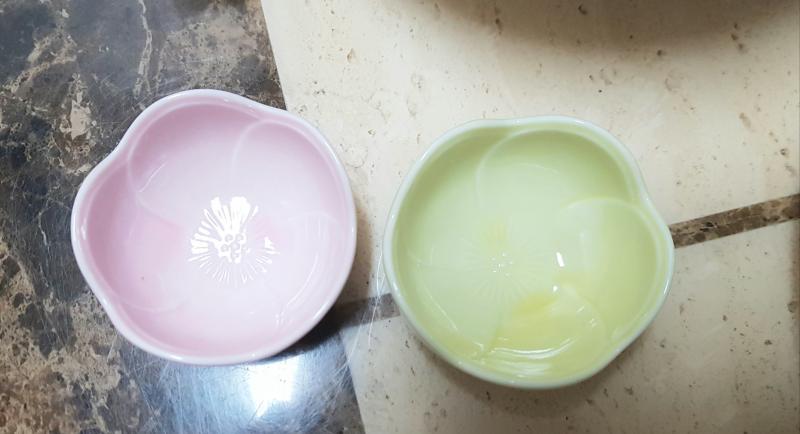 일본그릇 산거 왔다 전부 예쁘고 가볍다..