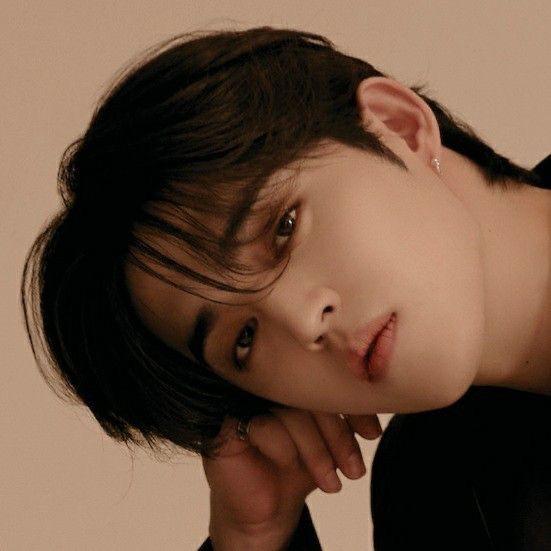 셉랑해💓💙 4/29 세븐틴 컴백!! 많관부🤗 쿱스야ㅑ 재활 아직 끝난거 아니니까 너무 무리하지 말구 오랜만에 무대 오른거 너무 축하해ㅐ🥳🥳 울