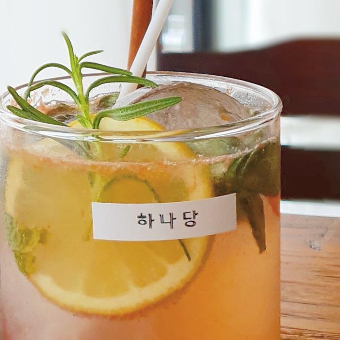 내가 잊지 못하는..다시 먹구 싶은것들 토바에랑 딸기라떼 비슷한거 찾아보려고 시도 많이 했는데 다 실패 했구연
