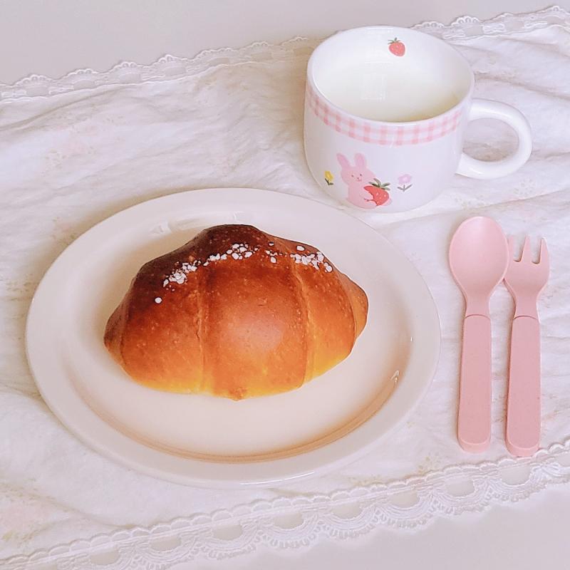 발효버터소금빵🥐 💬 솔지키 파바 안가구싶은데 이거 자꾸 생각남..버터 동굴 쩌러