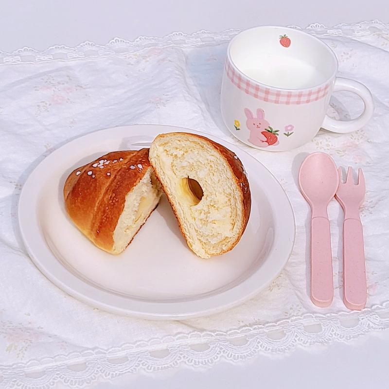 발효버터소금빵🥐 우유🥛 💬 오늘도 쌈@뽕하게 소금빵 조지기
