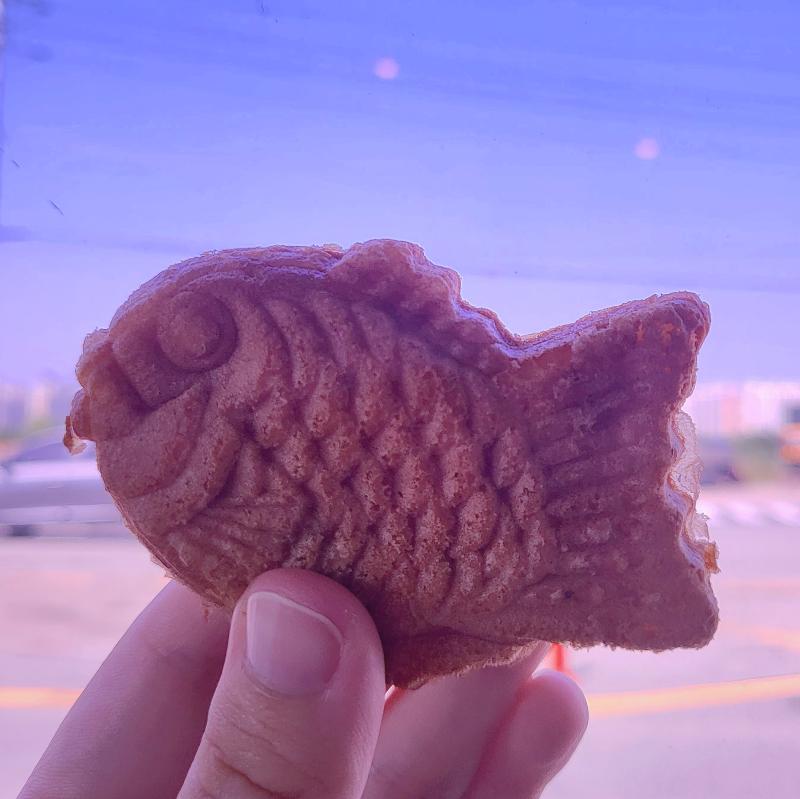 에이스 타이야끼(말차)🐟 💬 GS에서 발견한 타이야끼 말차맛 맛은 그냥 그럼 찾아보니 커스터드랑 팥맛이 더 있나봄..커스터드 먹구싶다..
