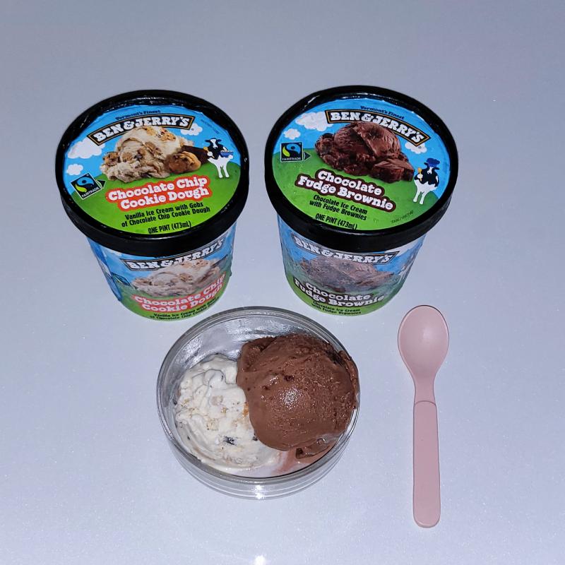 초콜릿칩 쿠키도우🍨 초콜릿 퍼지 브라우니🍨 💬 개미친맛