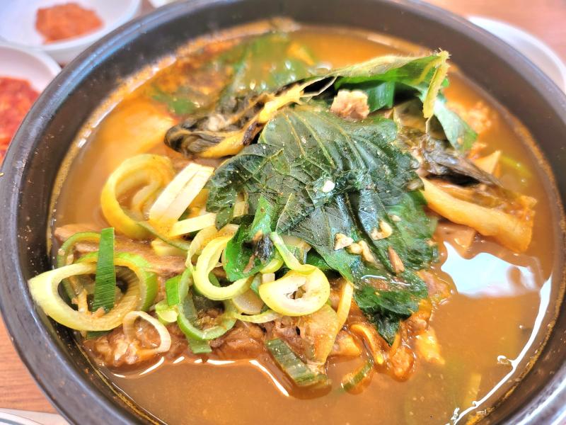 뼈해장국 먹으러 왔다. 히히 뼈해장국 오랜만
