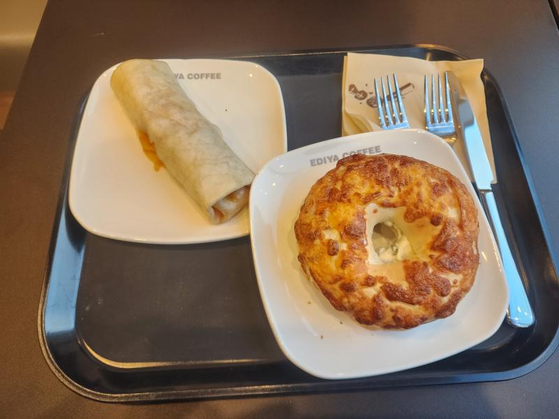 저녁에 동생이 뭐 필요하대서 동네마실! 엄청 덥더라;
