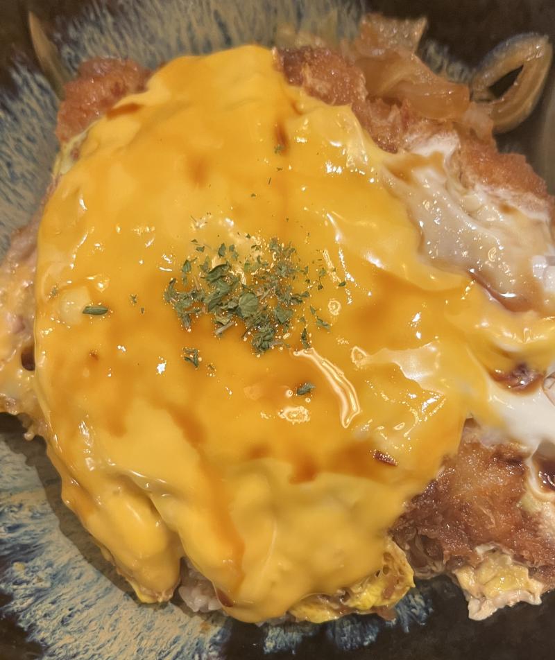 오즈밥:김치카츠나베 빈티지카메라 구경 쭉 멍~하게하다가 항상 화들짝 정신차림 생각해보면 난 저런색감은 좋아하긴 하지만 사진찍는 역할이 아닌 피사
