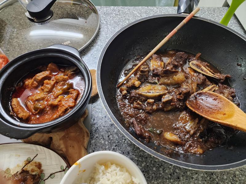 오늘 아침에 소갈비랑 돼지 먹음!!!
