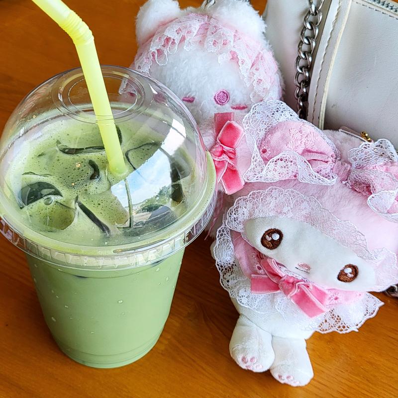 녹차라떼🍵 💬 난 카페에서 무난하게 맛있는게 녹차라떼인것같아