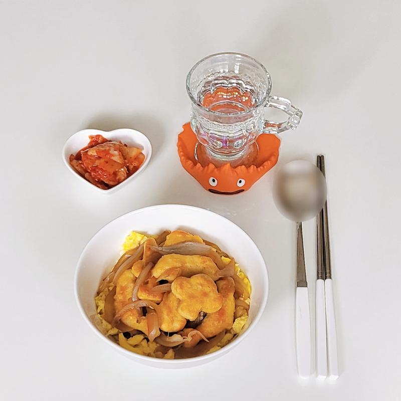 너겟동🍚 💬 이게 무슨 식단이냐 할 수 있지만 일단 시작은 빡세지 않게(사실은 닭가슴살로 하려 했는데 귀찮아서..)아점이라 밥은 200g(잡곡밥
