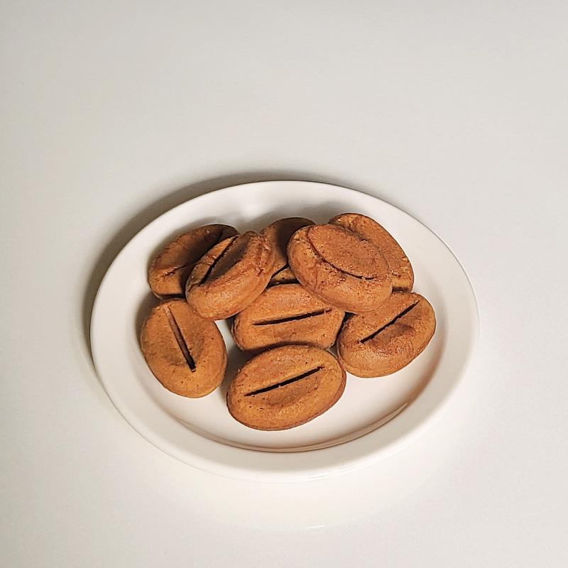 커피콩빵🍪 우유🥛 💬 이거 은근 맛도리임👍🏻🩷