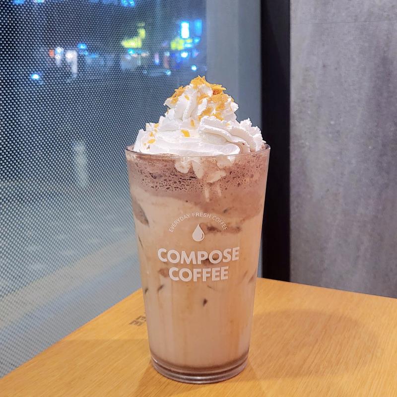 오트크림 토피넛라떼☕️ 💬 이거까지 마시니 진짜 배 터짐