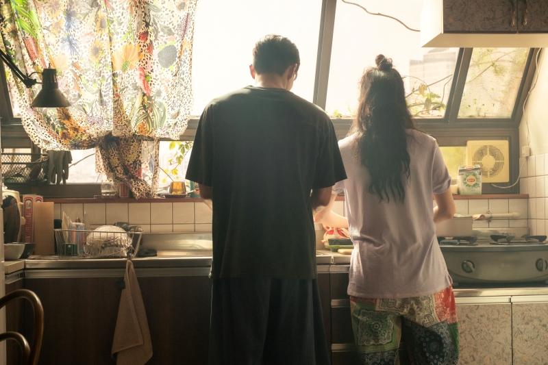 映 대도시의 사랑법, 이언희 ⛤⛤⛤⛤ 바보였던 점: 원작인 책을 이미 봤으면서 영화가 시작할테까지 같은 내용인지 모르고 있었다. 평일 오후의 극