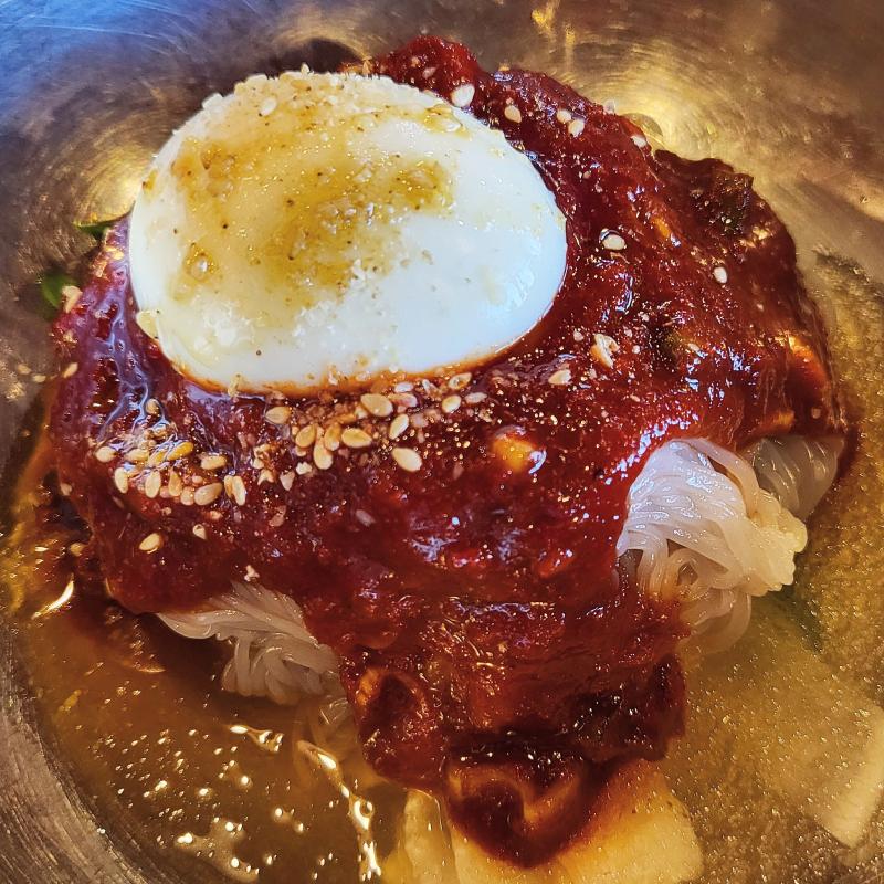 소갈비🥩 비빔냉면🍜 💬 기아 우승으로 기분 좋은 아빠가 우승기념 소갈비 사쥼 냠냠굿👍🏻🩷