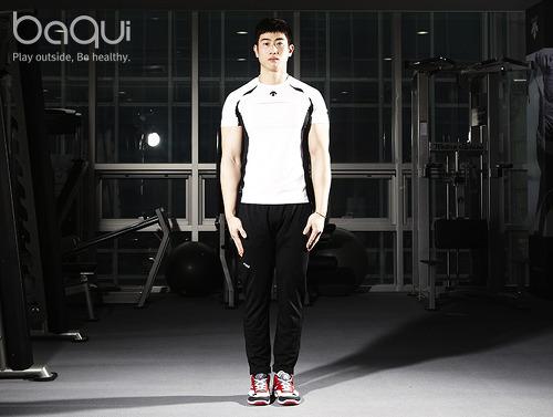>>597 아니 누가 저 구도자료가 웹툰 손모양이랑 정확히 일치하대? 너레더가 누가 사진을 저런 포즈로 찍냐고 해서 저런 그림 자료가 만들어져서