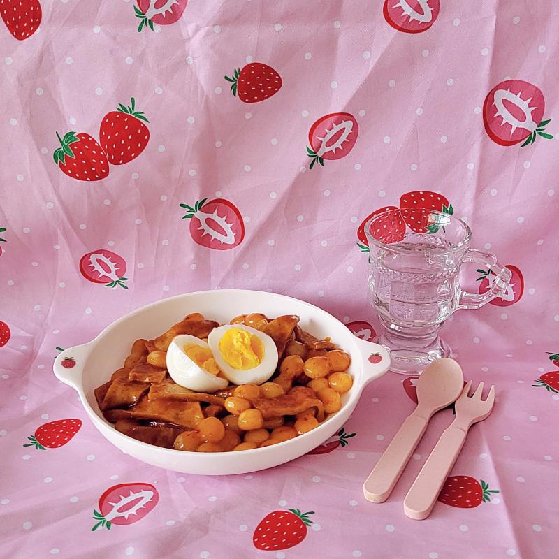 떡볶이🌶 💬 생각보다 떠뽀끼를 좋아하진 않아서 많이 먹진 않는데 오늘 엄청 땡겨서 맹글어 머굼 레시피 살짝 기대 했는데 내가 원하던 떠뽀끼 레시