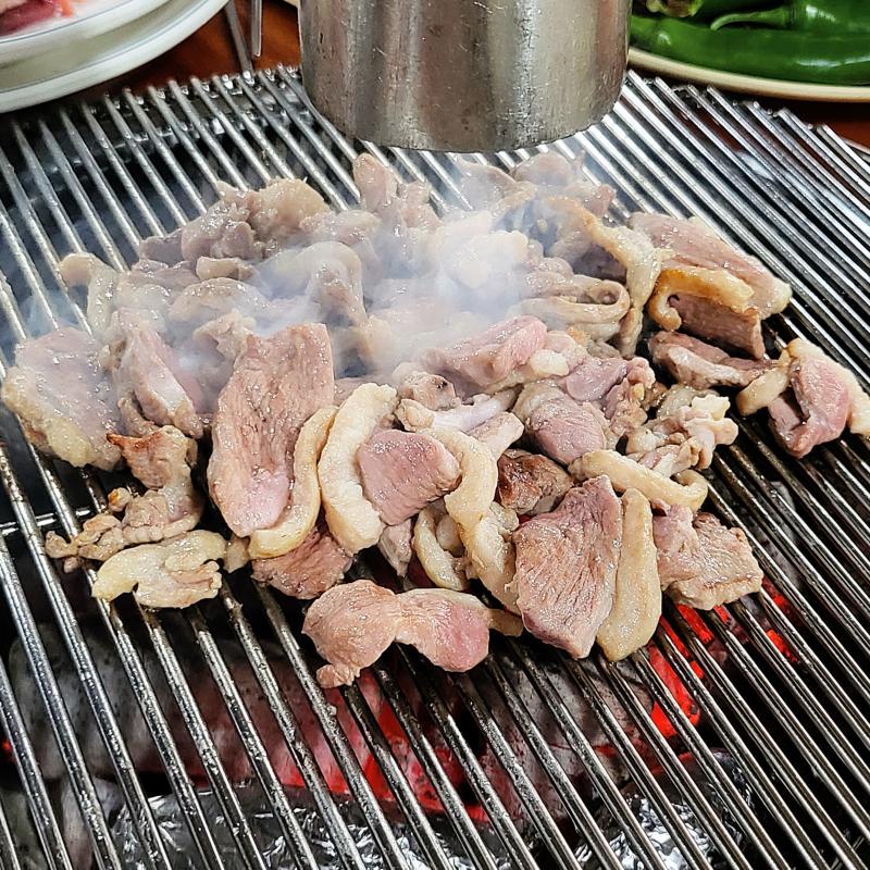 오리고기🥩 고구마🍠 💬 유치원 때부터 왔던 20년 넘은 단골 오리고깃집에 왔당