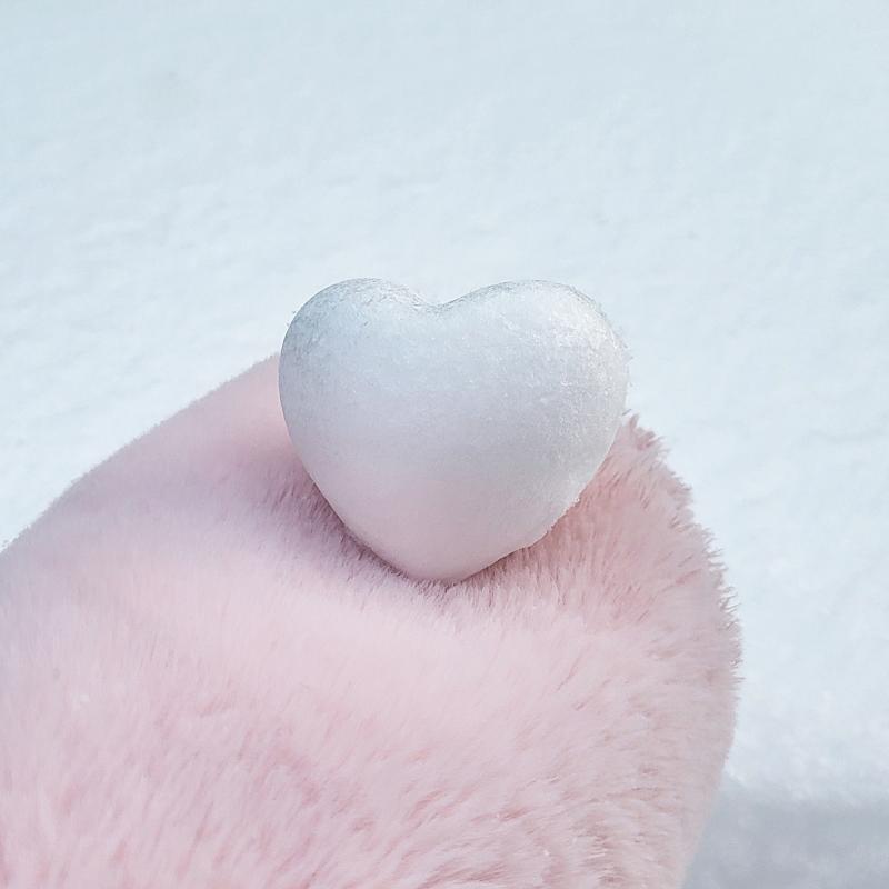 컨디션이 좋지 않지만 눈 왔는데 안 놀긴 섭하자나 그래서 집 앞에서 잠깐 놀다 와따❄️🩷