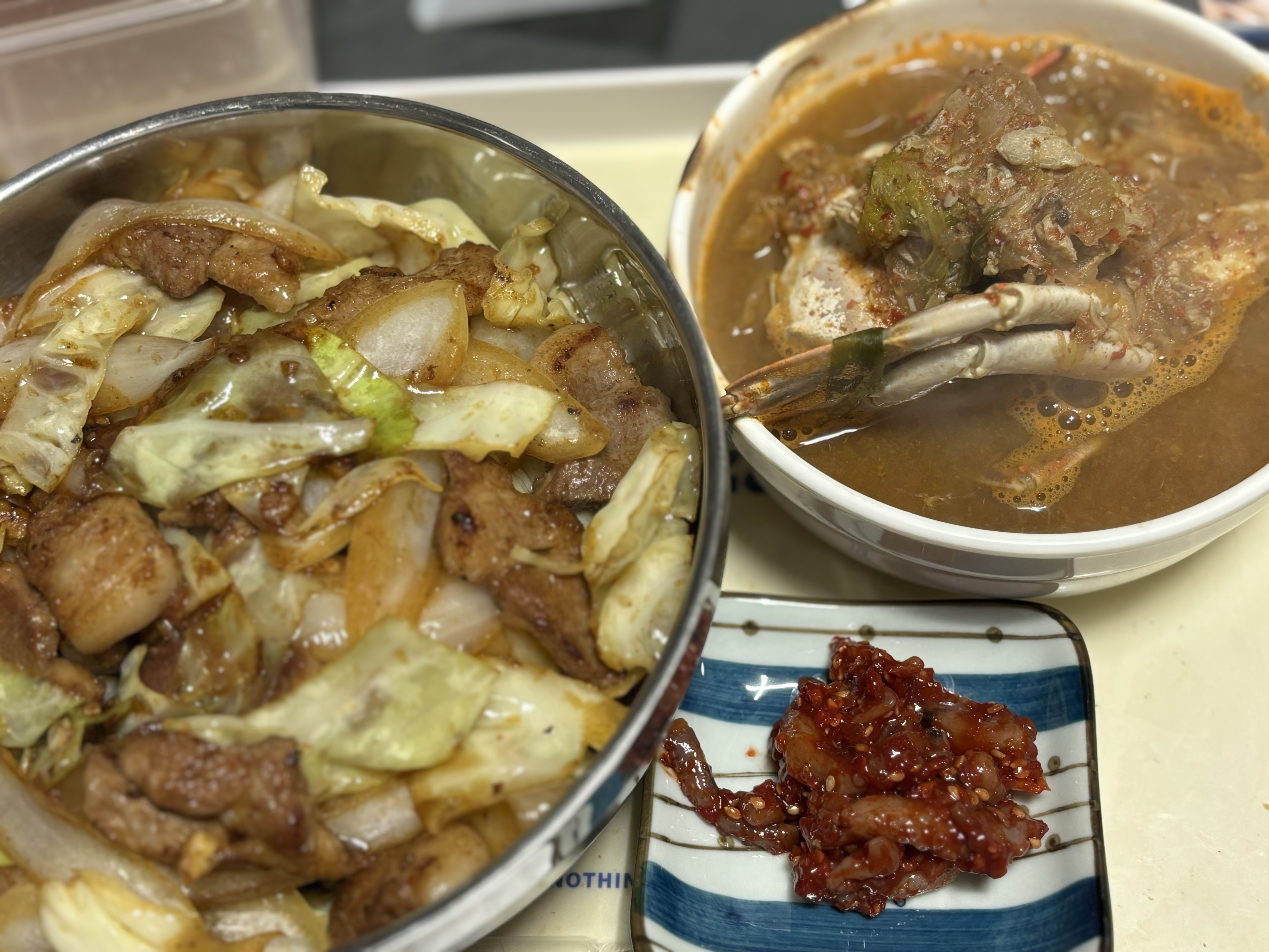 배고픔+고등어 꽝꽝+일찍 자야해서 그냥 목살덮밥.. 레시피는 내맘대로