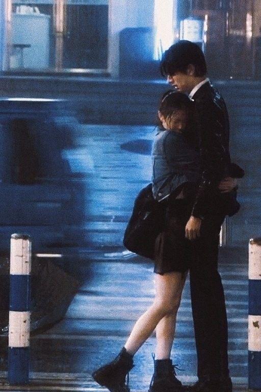 아 계속 생각나서 미치겠네 ㄹㅇ 이렇게 안겨서 울었어