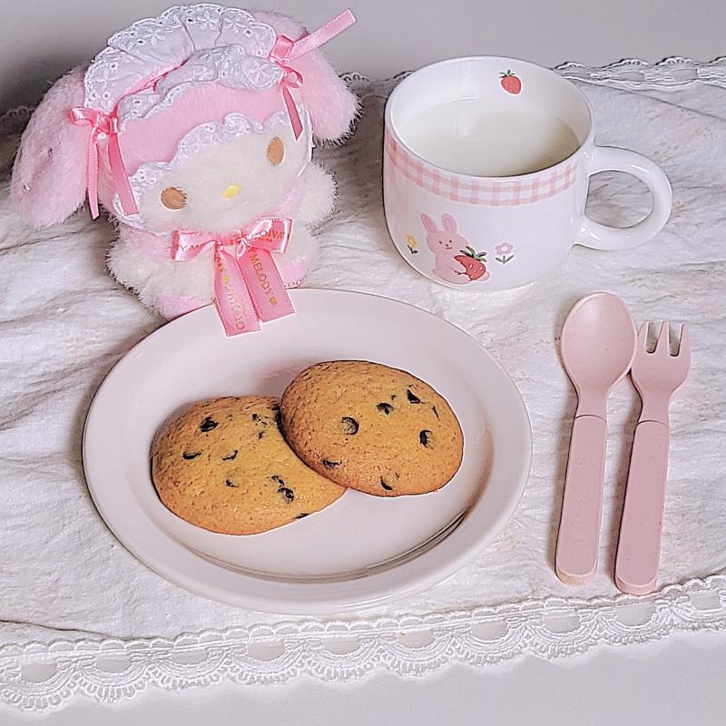 초코칩 쿠키🍪 우유🥛 💬 내가 딱 좋아하는 식감의 쿠키🍪🩷