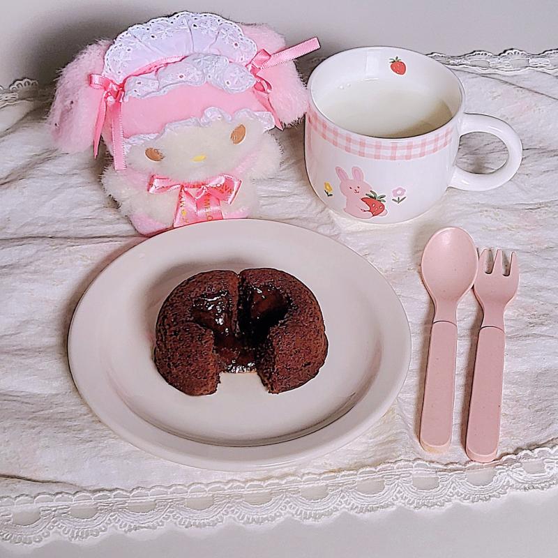 퐁당 리얼 쇼콜라🍪 우유🥛 💬 퐁당 오 쇼콜라는 사룽🩷요즘 잘 안 보여서 아쉬움..🥹