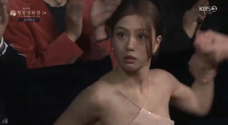 >>434 감사?합니다? 말마따나 스스로에 대한 확신이 있으면 덜 흔들리는 것 같긴 해!! 하지만 확신도 근거가 있어야 서는 거고, 자신만의 근