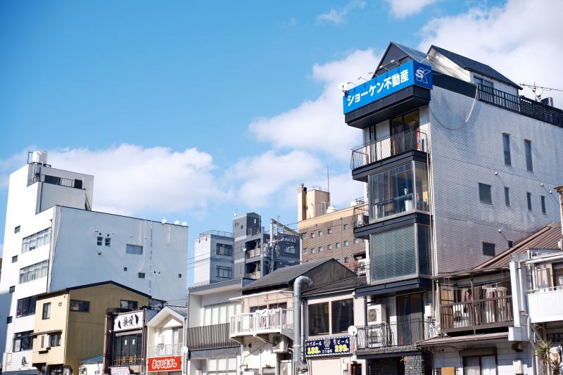 지금 만나는 남자친구랑 결혼할 수 있으려나아... 나는 2년 뒤면 국시 치고 졸업해서 바로 취업할 거고 남자친구는 나이가 좀 있오... 저번 점