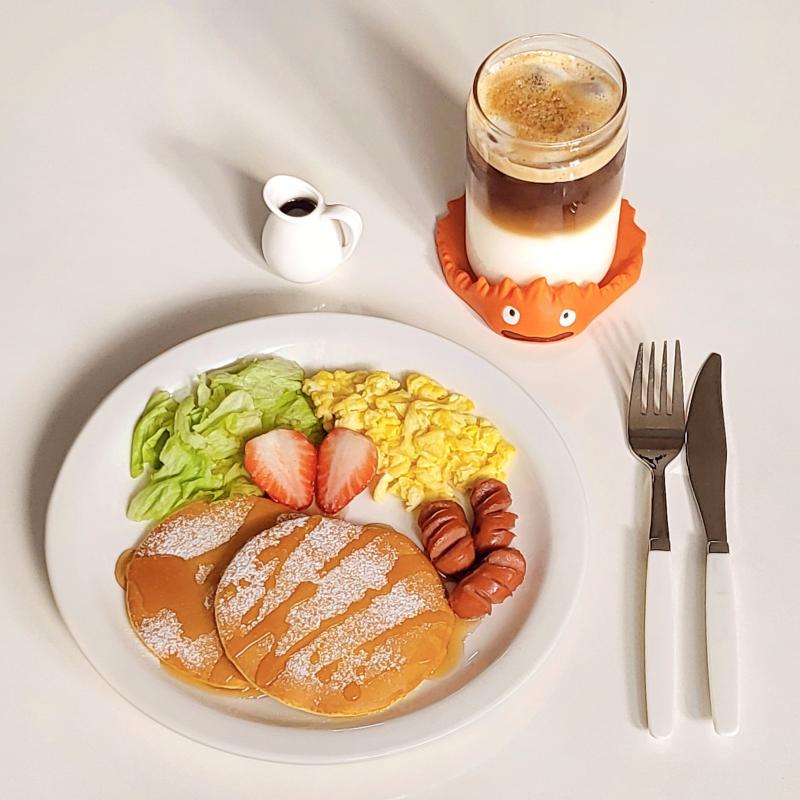 팬케이크🥞 샐러드🥗 스크램블에그🍳 소세지🥓 돌체라떼☕️ 💬 팬케이크 장인이 되👀🩷