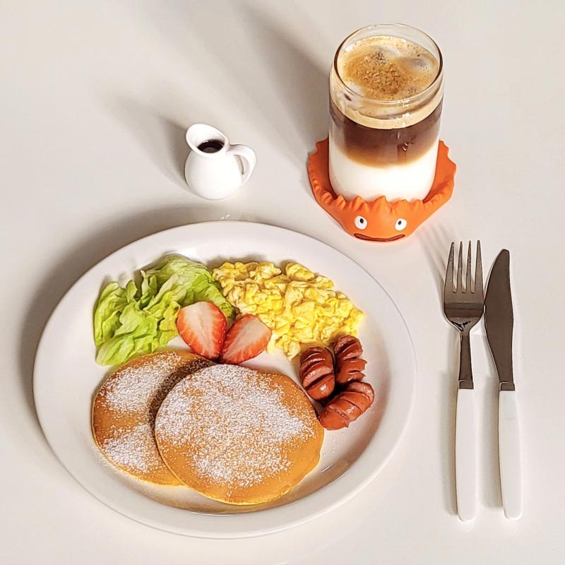 팬케이크🥞 샐러드🥗 스크램블에그🍳 소세지🥓 돌체라떼☕️ 💬 팬케이크 장인이 되👀🩷
