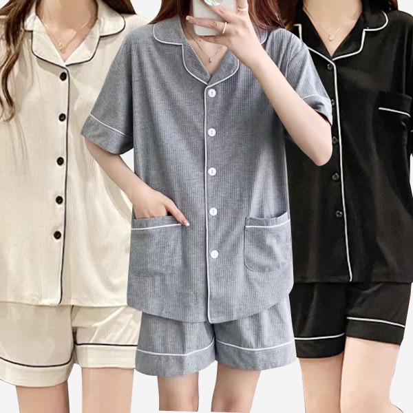 너넨 집에서 이런 잠옷 입는 편임? 잠옷이 겨울 기모 잠옷 말곤 하나도 없어서 하나 살까 고민돼서 여름엔 보통 짧은 편한 숏바지랑 반팔 입고 집