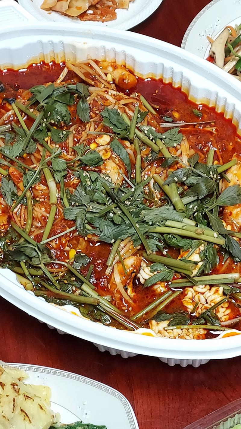 녹차수혈은 빽다방 녹차라떼 점심은 아구찜🤤🤤 맛있어😍