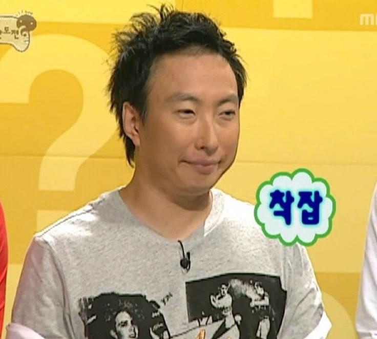 걍이렇게 방구석에서하루종일 씹덕질오타쿠질이나하고싶은데 내일부터다시 좆교등교해서 애새끼들마주해야된다니………… 누가구라라고해줘라좀