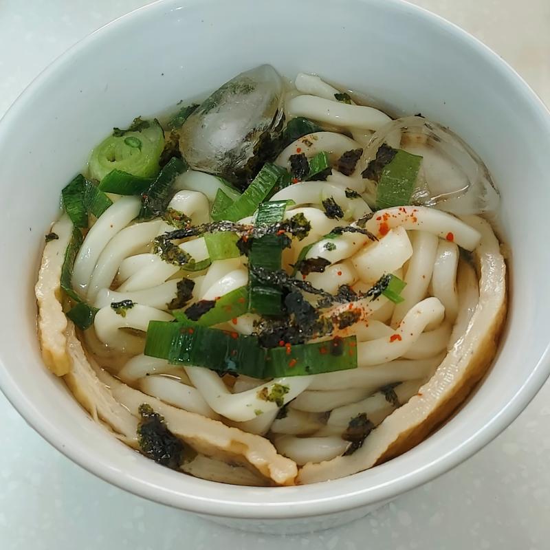 오늘 점심은 냉우동! 첨만들어본건데 꽤 맛있다