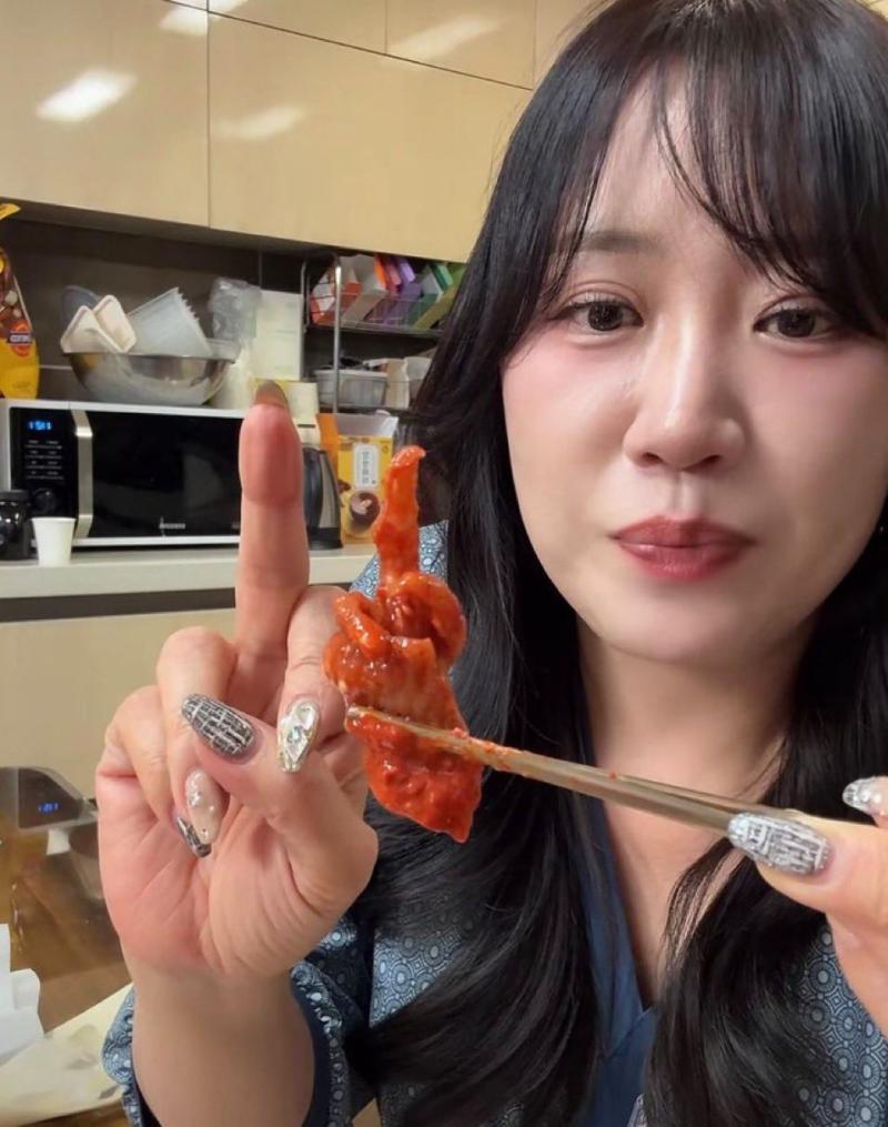 >>536 하고싶은말은 따로있지만 스레딕에선 패드립자제하기!^^