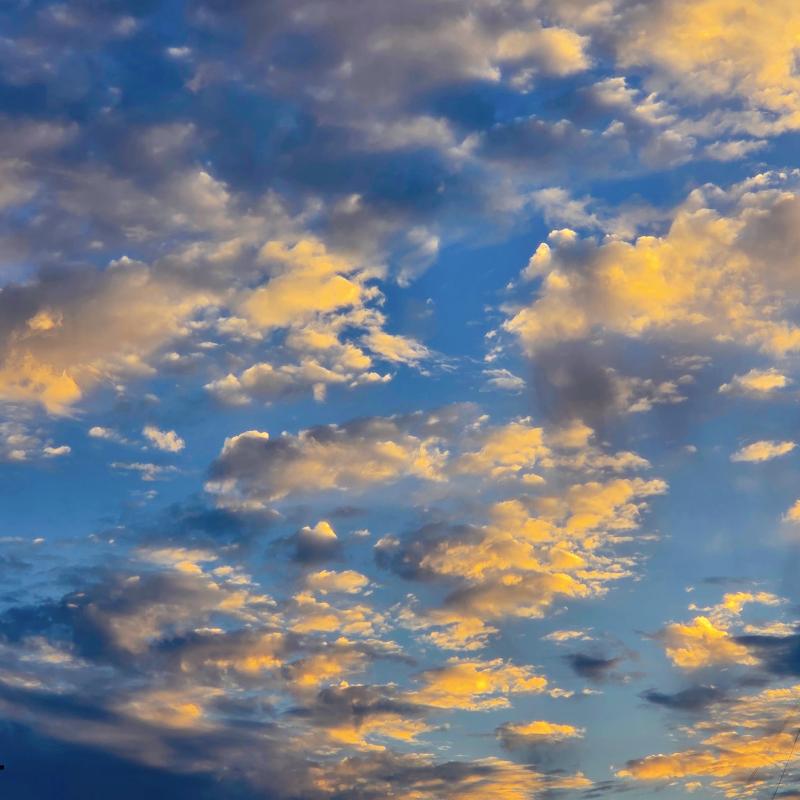 아까 하늘 예뿌더라☁️