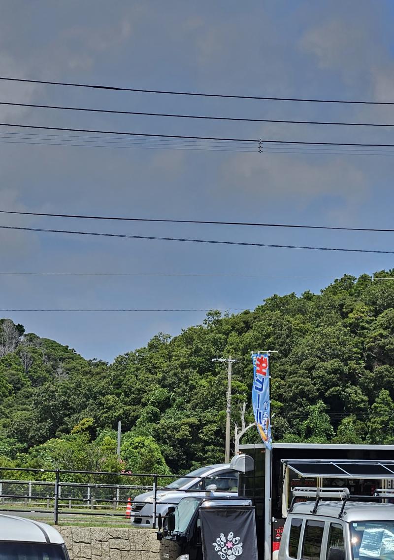 남의 직업을 왜 물어봐 무례하긴 내가 맨날 집에만 잇어서 저질 쓰레기 체력 된 줄 알앗는데. 은근 다닐만 햇음 최근 야구장 다니면서 체력이 다져