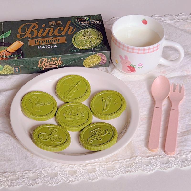 초코칩쿠키 제주말차라떼맛🍪 초코송이 제주말차케이크맛🍪 빈츠 프리미어 말차🍪 우유🥛 💬 초코칩쿠키 제주말차라떼맛 ★★★ 말차맛이 약하긴 해도 우유