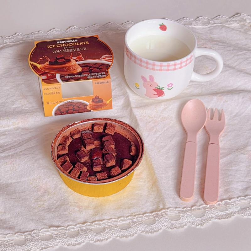 마멜 핑크 까르보볶음면🍜 아이스 생초콜릿 초코맛🍦 맛삼춘 딸기우유🥛 💬 오늘애 아팀🍽