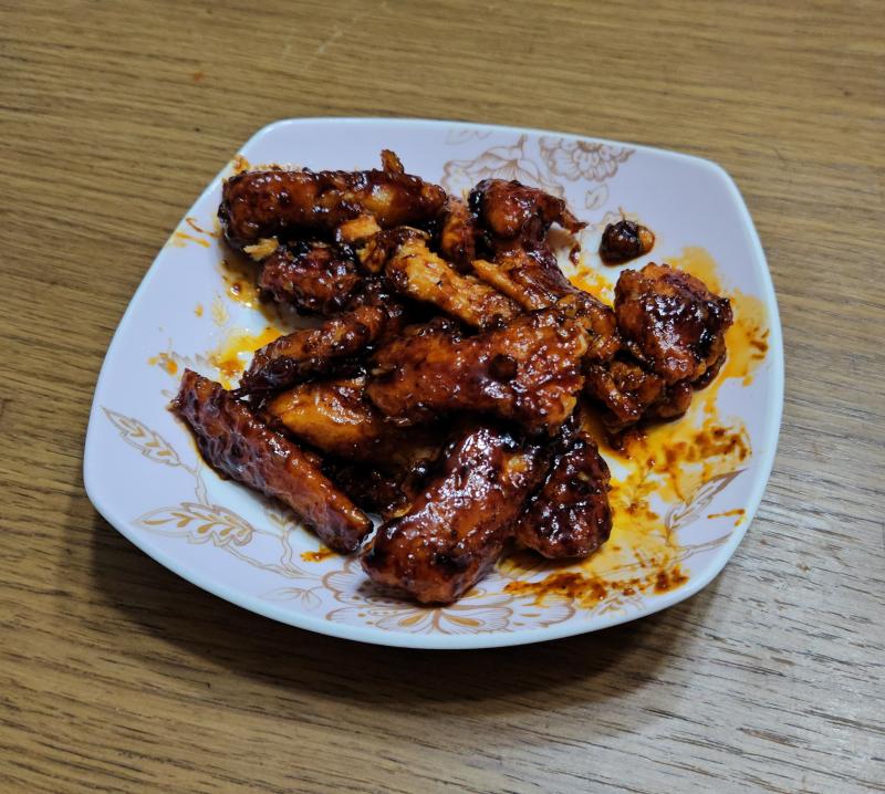 나 진짜 천잰가???? 여태껏 만든 음식 중에 제일 맛있음 진짜 파는 맛나고 쩐다 와오 이름은 적당히 불닭 지코바라고 지어야겠음