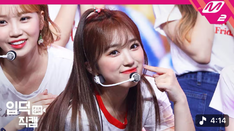나코는 지금봐도 환상동화때가 ㄹㅈㄷ이쁜듯 저때가조금은 그립기도하다 아이즈원이그립다기보단 저때의내가 그립다는거임 (참고로 스레주는 위즈원출신입니다