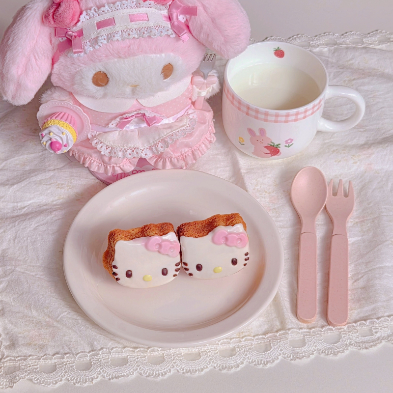 키티 마들렌🍪 우유🥛 💬 화이트초콜렛이 조금 부족하기도 했고 초코펜은 너무 어렵다..그치만 코야워🎀🩷