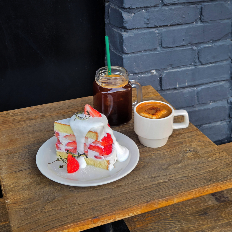 생딸기 케이크🍰 아메리카노☕️ 엑설런트 라떼☕️ 💬 딸케 최구🍰🩷