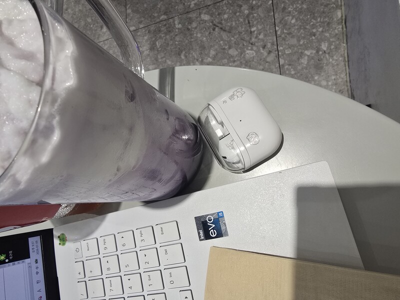 음료 두 잔 째